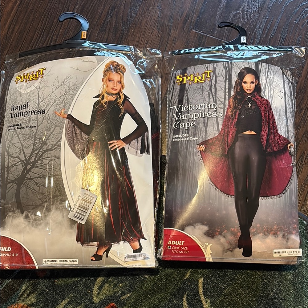 *Mommy&Me* Vampiress child costume (small) and Adult cape (o/s) Spirit Halloween